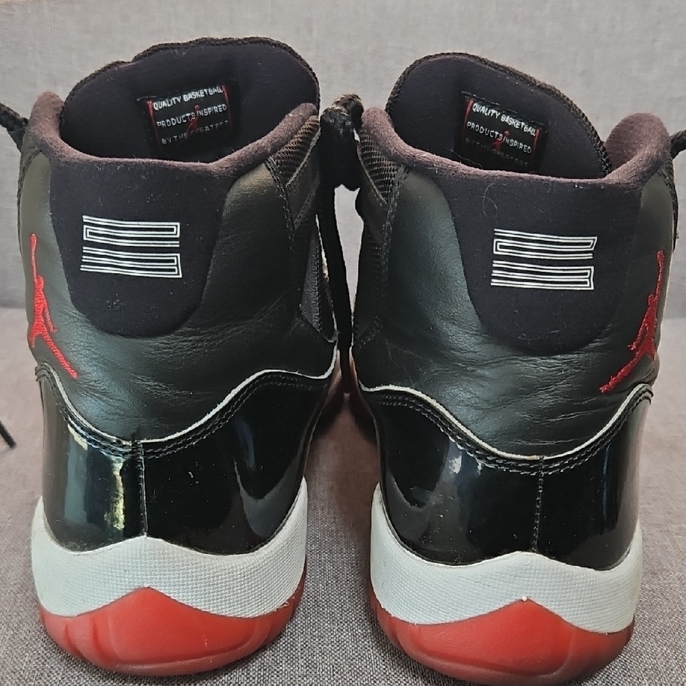 Air Jordan 11 retro Black and Red High-Top Sneakers. Men Size 9.5 - Picture 4 of 17